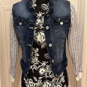 Wall Flower Authentic Denim Jacket size small